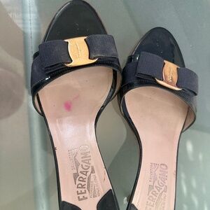 Navy blue / black ferragamo slides